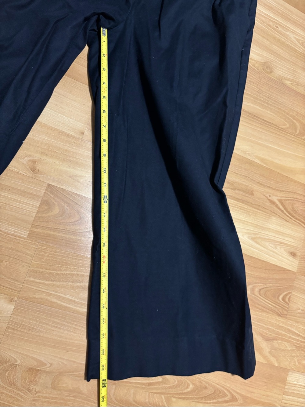 Banana Republic Cruise Cropped Wide-Leg High-Waist Pants in Navy - Picture 9 of 12